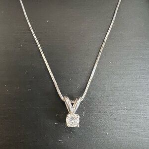 Zales 1/7 carat diamond solitaire necklace